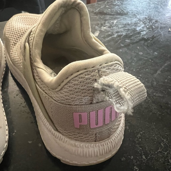 Puma slip ons - Picture 2 of 5